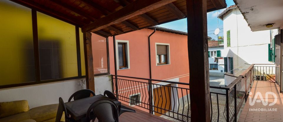 House 8 rooms of 160 m² in Roccavignale (17017)