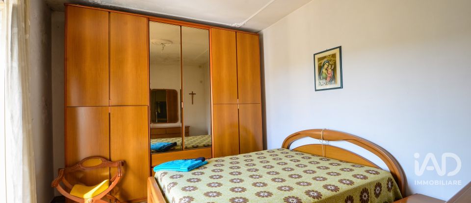 House 8 rooms of 160 m² in Roccavignale (17017)