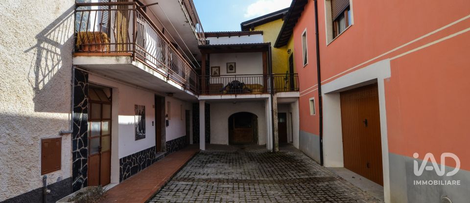 House 8 rooms of 160 m² in Roccavignale (17017)