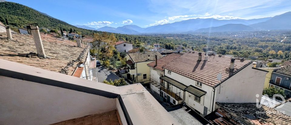 Casa indipendente / Villa 11 locali di 231 m² in Roccacasale (67030)