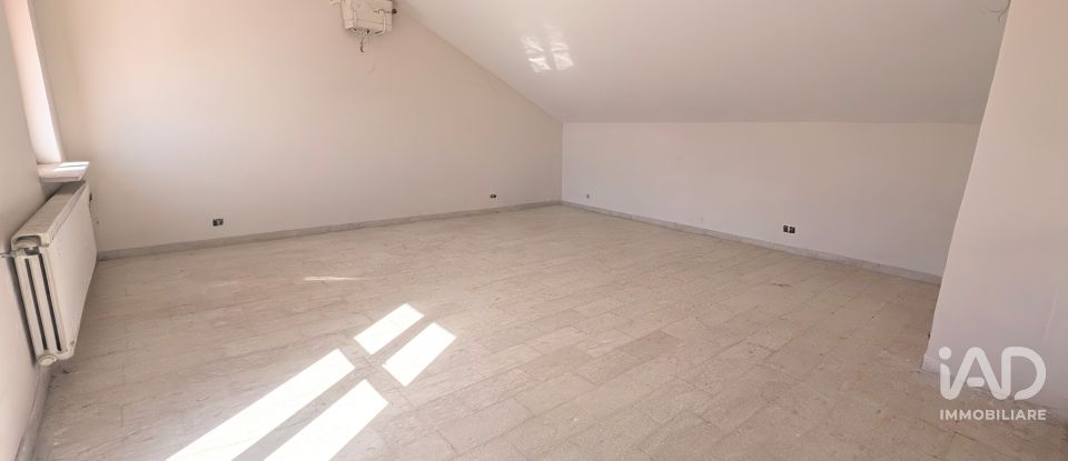 Casa indipendente / Villa 11 locali di 231 m² in Roccacasale (67030)