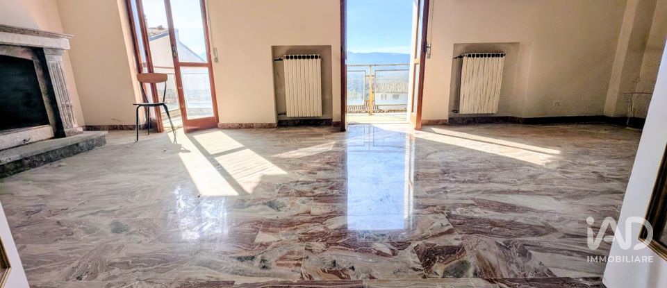 Casa indipendente / Villa 11 locali di 231 m² in Roccacasale (67030)