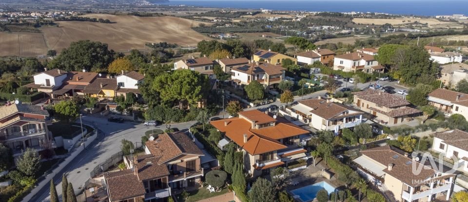 House 10 rooms of 500 m² in Porto Recanati (62017)