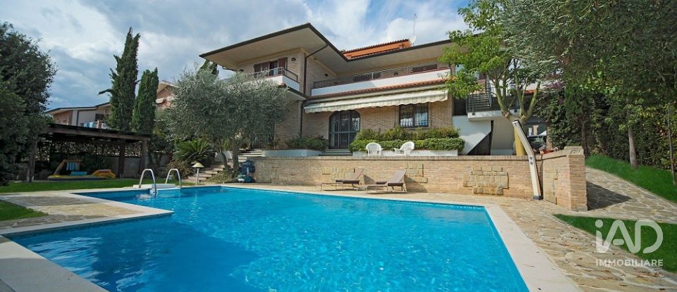 House 10 rooms of 500 m² in Porto Recanati (62017)