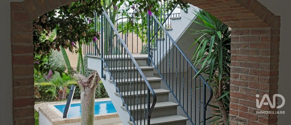 House 10 rooms of 500 m² in Porto Recanati (62017)