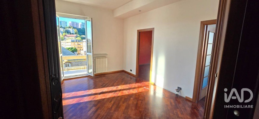 Appartamento 5 locali di 88 m² a Genova (16152)