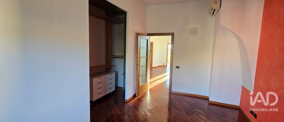 Appartamento 5 locali di 88 m² a Genova (16152)