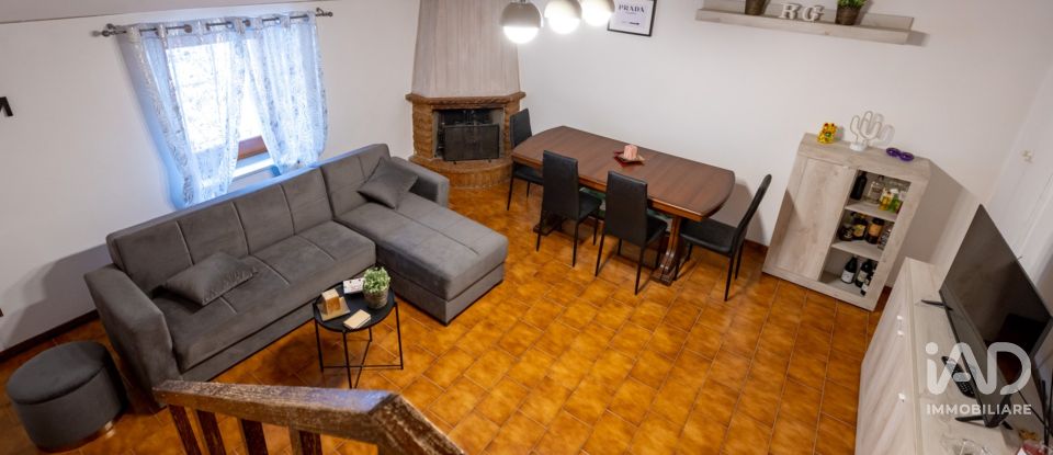 Appartamento 5 locali di 91 m² a Sarteano (53047)