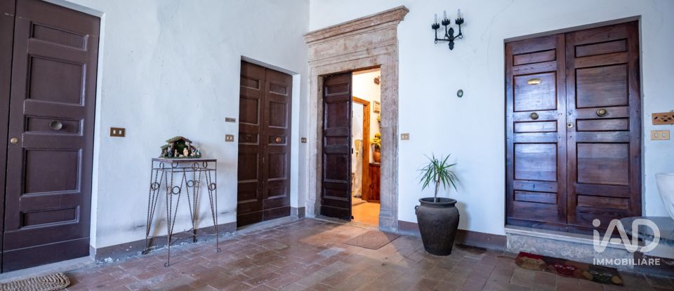 Appartamento 5 locali di 91 m² a Sarteano (53047)