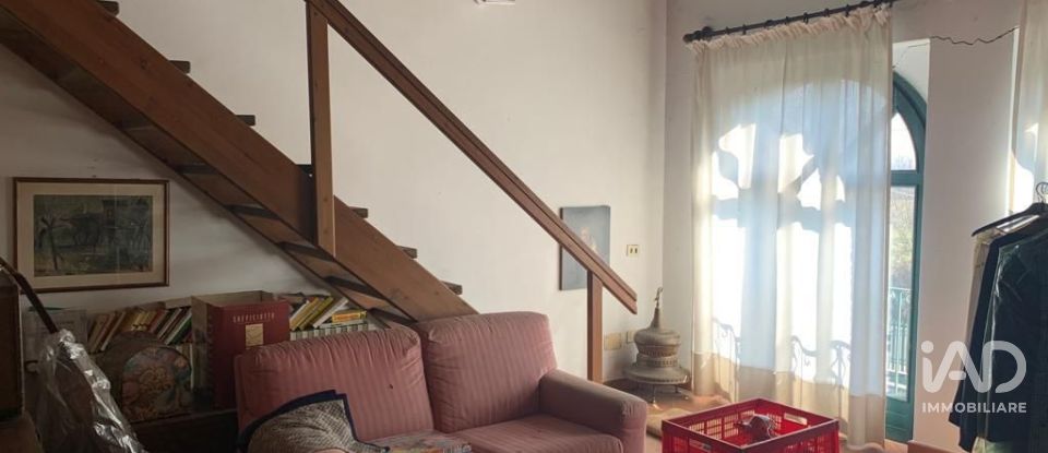 Casale 11 locali di 273 m² in Masio (15024)