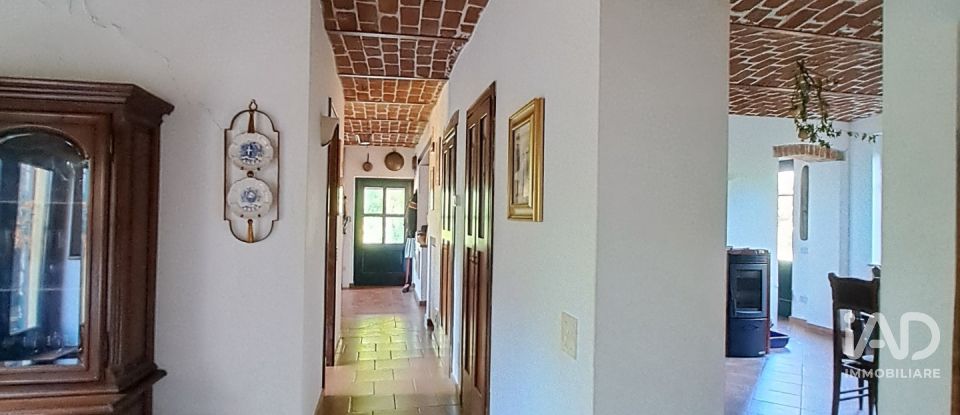 Casale 11 locali di 273 m² in Masio (15024)