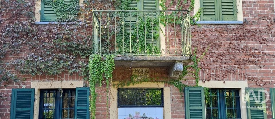 Casale 11 locali di 273 m² in Masio (15024)