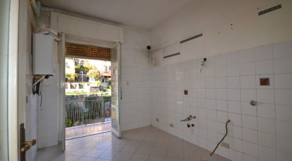 Quadrilocale di 82 m² a Genova (16138)