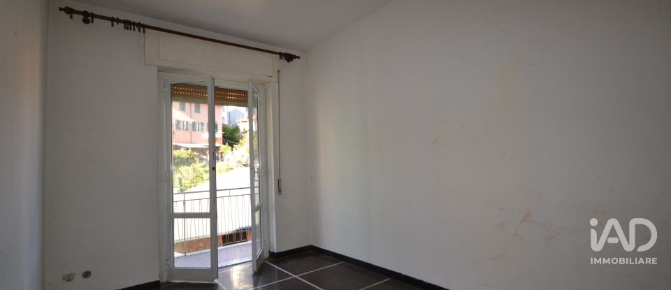 Four-room apartment of 82 m² in Genova (16138)