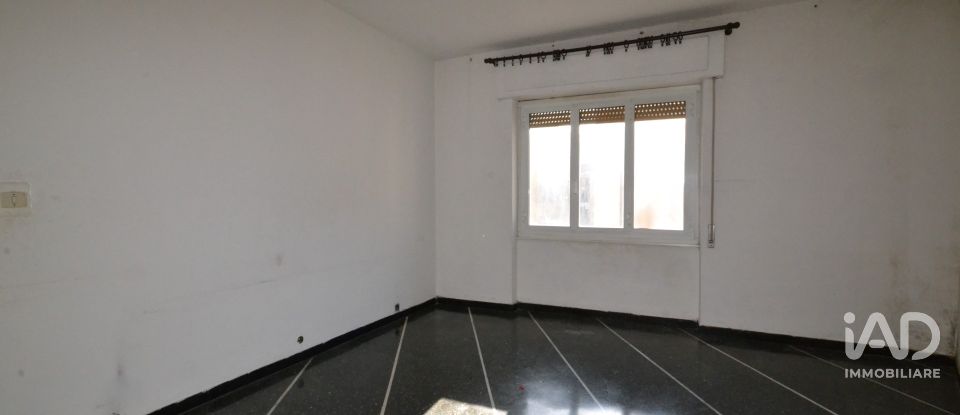 Four-room apartment of 82 m² in Genova (16138)