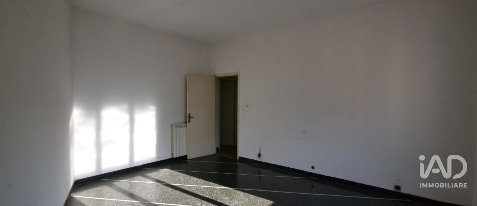 Four-room apartment of 82 m² in Genova (16138)