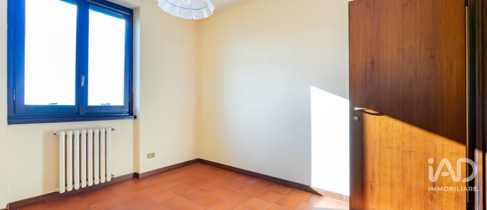 Townhouse 8 rooms of 180 m² in Perego (23888)