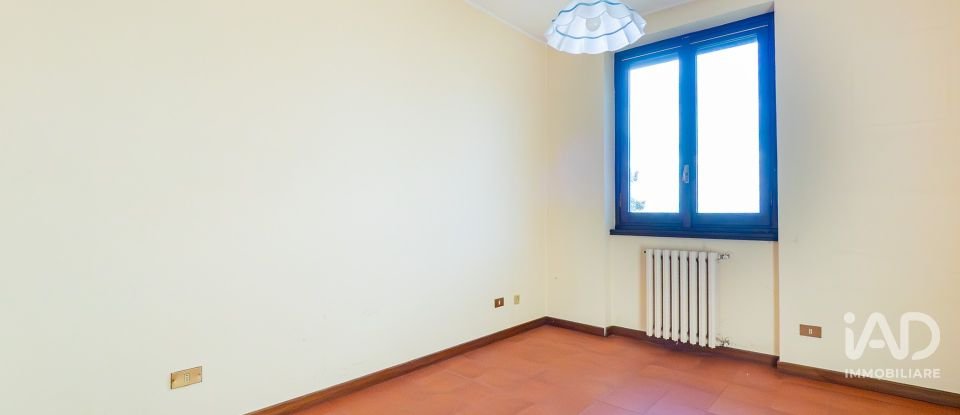 Townhouse 8 rooms of 180 m² in Perego (23888)