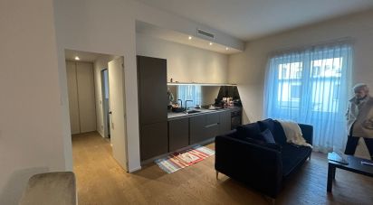 Monolocale di 65 m² a Milano (20124)