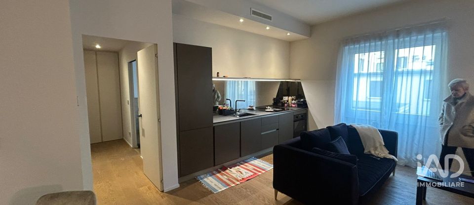 Monolocale di 65 m² a Milano (20124)