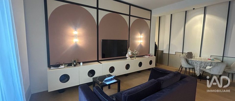 Monolocale di 65 m² a Milano (20124)