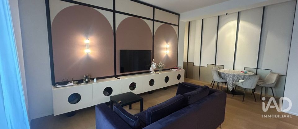 Monolocale di 65 m² a Milano (20124)