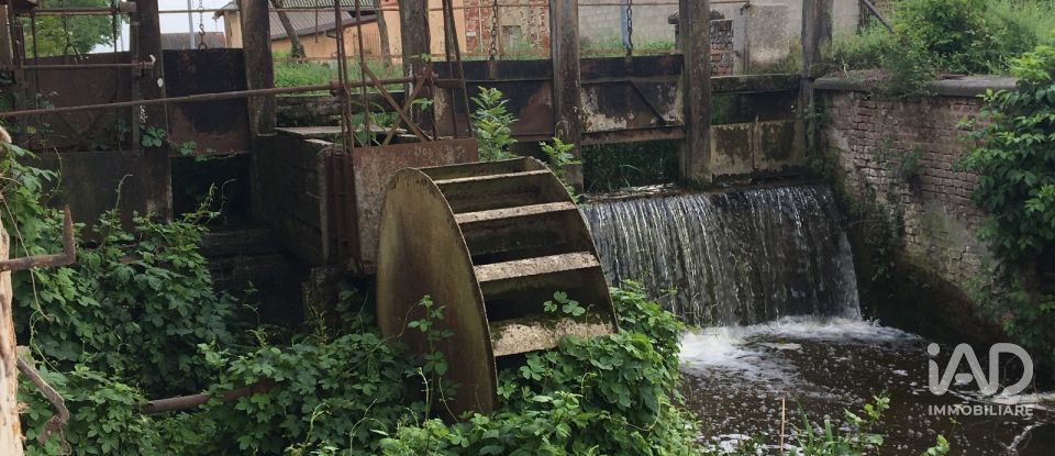 House 10 rooms of 451 m² in Racconigi (12035)