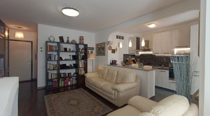 Appartamento 5 locali di 90 m² a Olbia (07026)