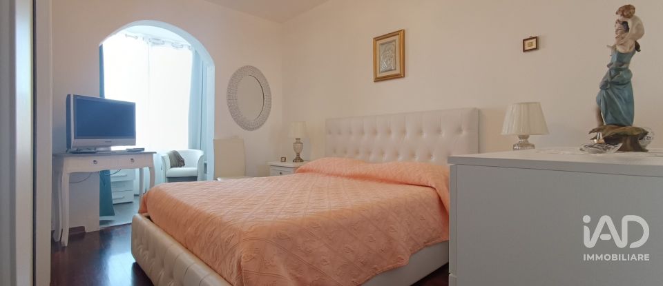 Apartment 5 rooms of 90 m² in Olbia (07026)