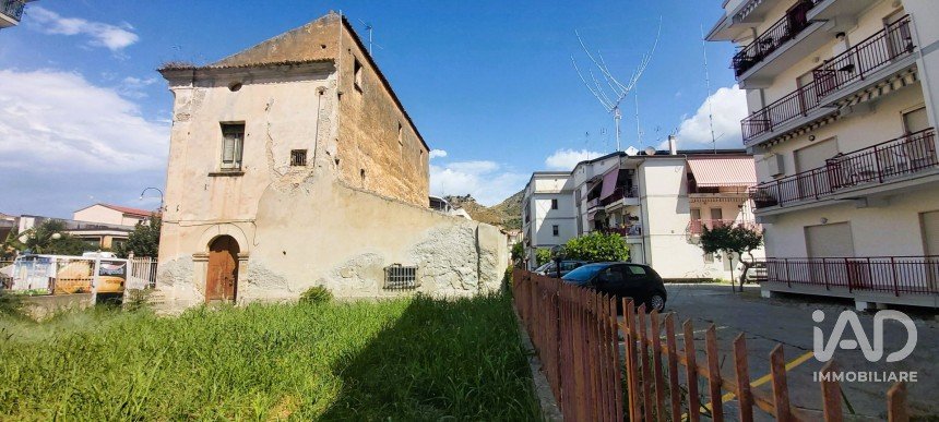 Rustico 13 locali di 300 m² in Amantea (87032)