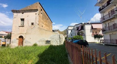 Rustico 13 locali di 300 m² in Amantea (87032)