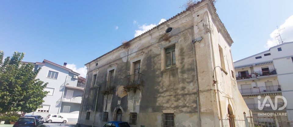 Rustico 13 locali di 300 m² in Amantea (87032)