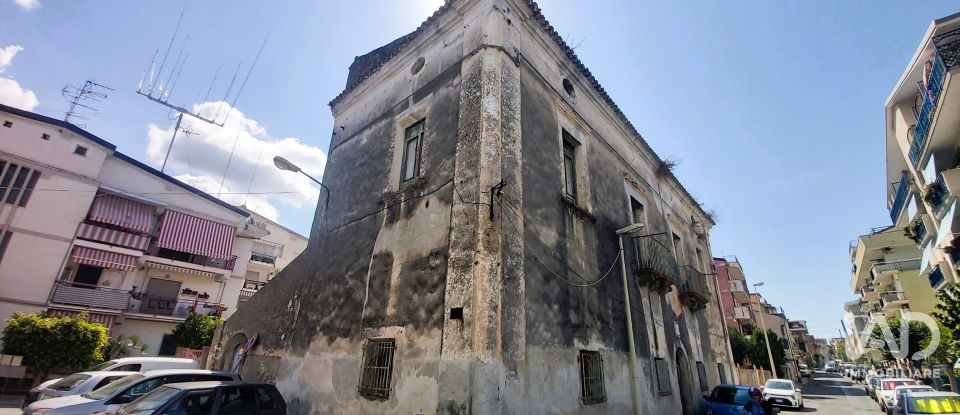 Rustico 13 locali di 300 m² in Amantea (87032)