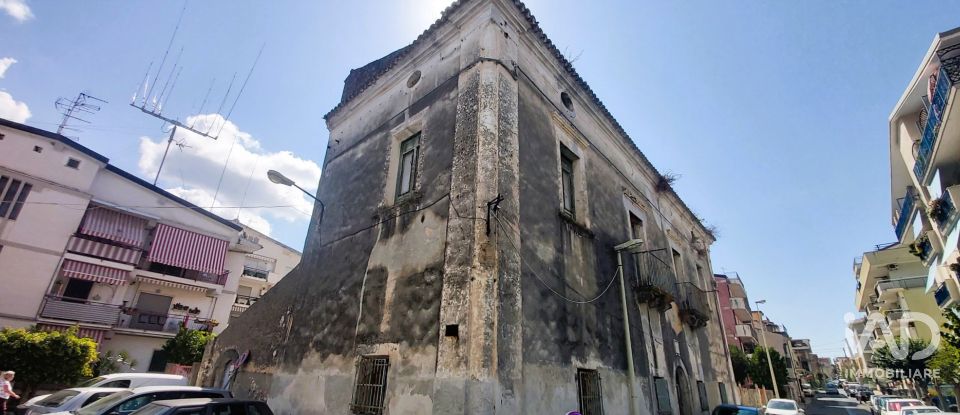 Rustico 13 locali di 300 m² in Amantea (87032)