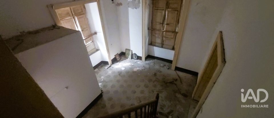 Rustico 13 locali di 300 m² in Amantea (87032)