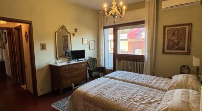 Appartamento 7 locali di 155 m² a Firenze (50126)