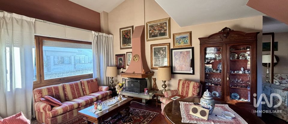 Apartment 7 rooms of 155 m² in Firenze (50126)