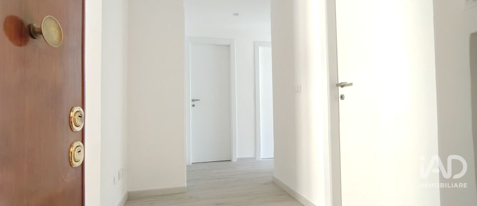 Varie superfici 1 locale di 20 m² a Roma (00139)