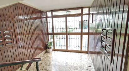 Varie superfici 1 locale di 20 m² a Roma (00139)