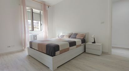 Varie superfici 1 locale di 20 m² a Roma (00139)