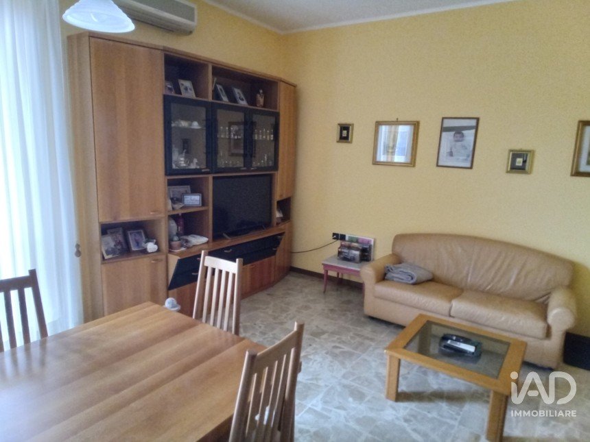 Apartment 5 rooms of 100 m² in Alessandria (15121)