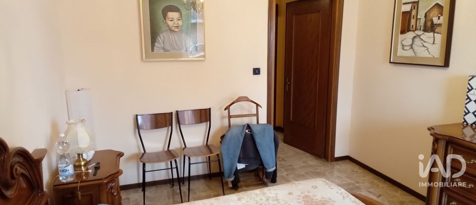 Apartment 5 rooms of 100 m² in Alessandria (15121)