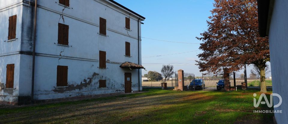 Barn conversion 9 rooms of 1,022 m² in Cavezzo (41032)