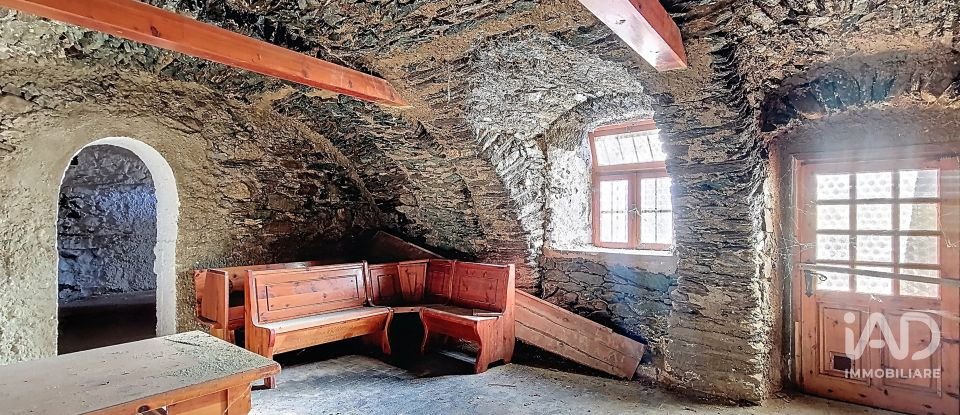 House 9 rooms of 275 m² in Quart (11020)