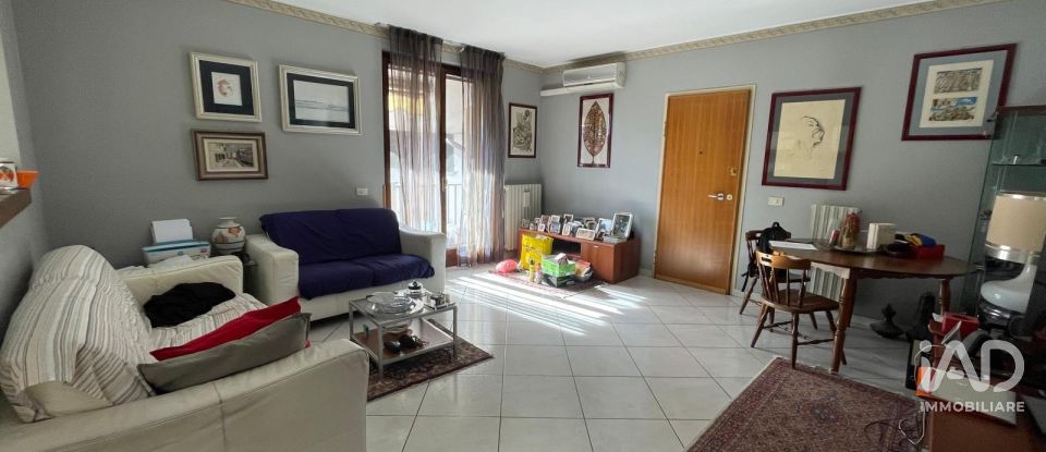 Four-room apartment of 117 m² in Mulazzano (26837)