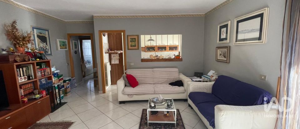 Four-room apartment of 117 m² in Mulazzano (26837)