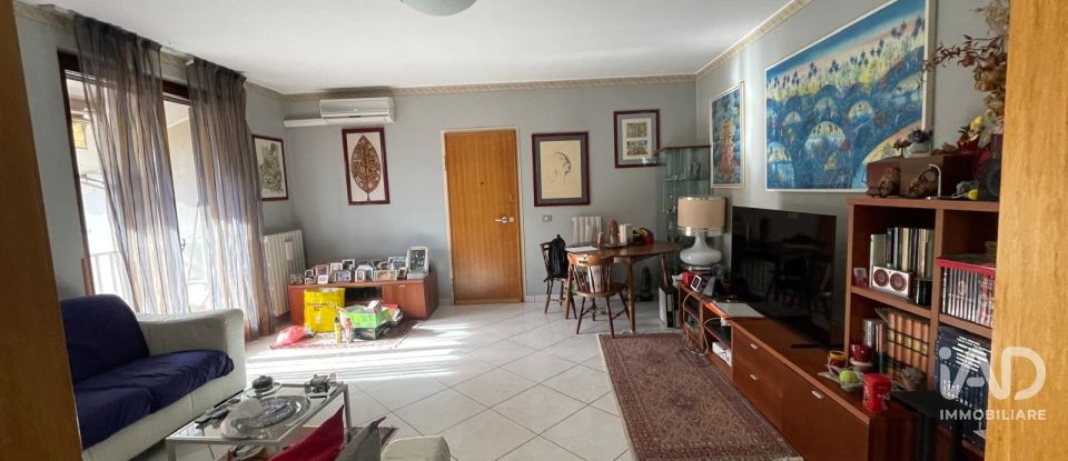 Four-room apartment of 117 m² in Mulazzano (26837)