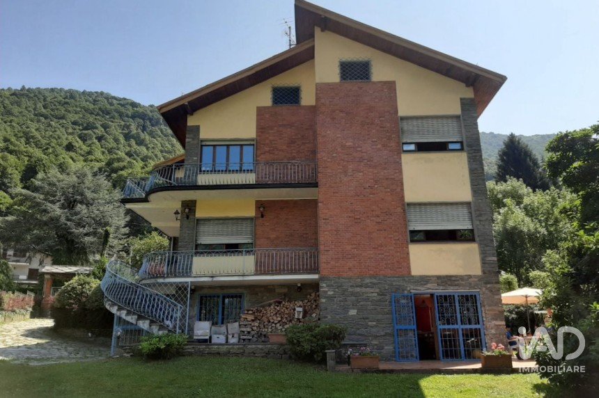 Casale 8 locali di 332 m² in Ceres (10070)