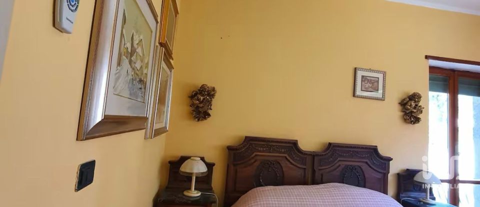 Casale 8 locali di 332 m² in Ceres (10070)