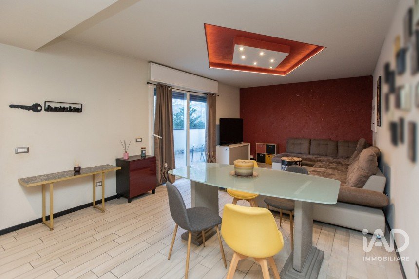 Casa indipendente / Villa 3 locali di 141 m² in Busto Arsizio (21052)